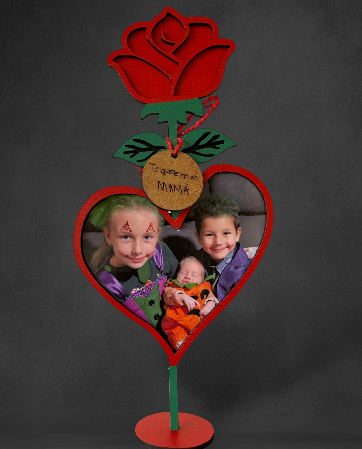 Rosa madera con foto pintada a mano